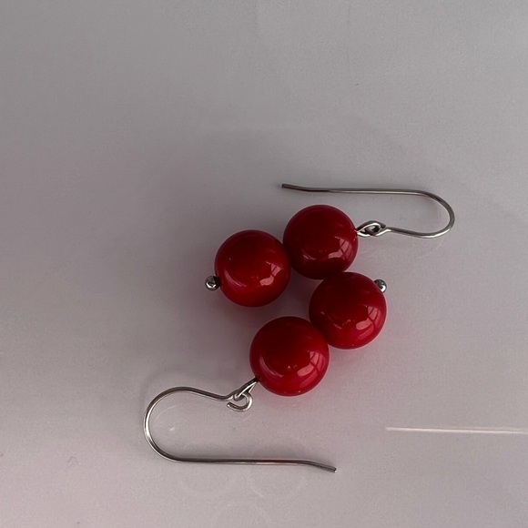 RED Beaded Dangle Earrings in Stainless Steel - Picture 6 of 13